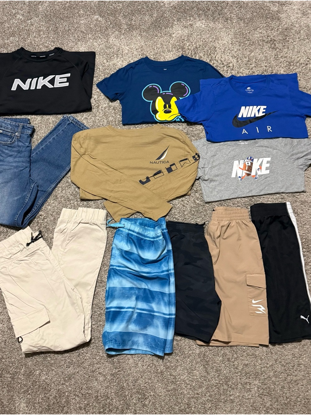 Lot of Boys Clothes Shirts Shorts Shirts Nike Puma Disney Nautica Sz 14/16